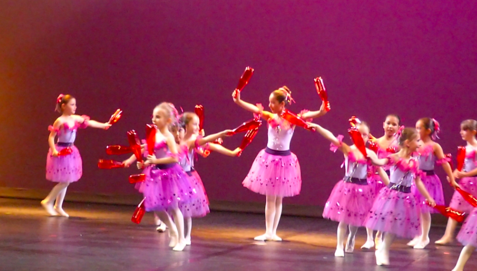 cours de danse Classique et Modern'Jazz 6 ANS Les bouteilles en plastique